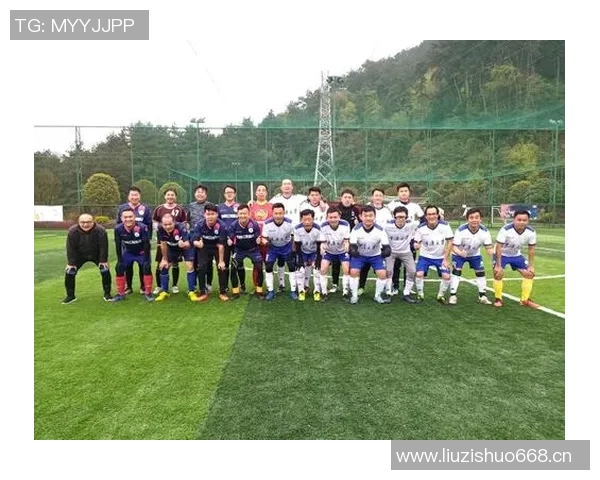 重庆足球队团队协作深度解析与其他球队的对比分析