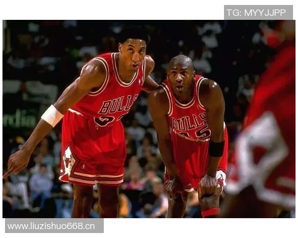 小前锋核心战术解析：如何打造全能得分手与防守悍将